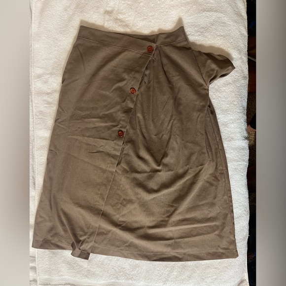 Long brown skirt it has a pocket!! - Picture 2 of 2
